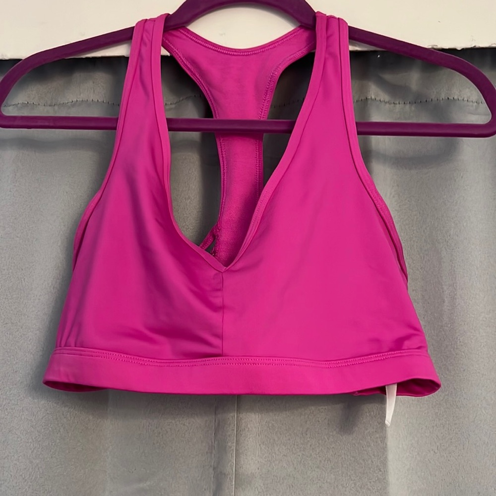 Magenta VICTORIA SPORT sports bra